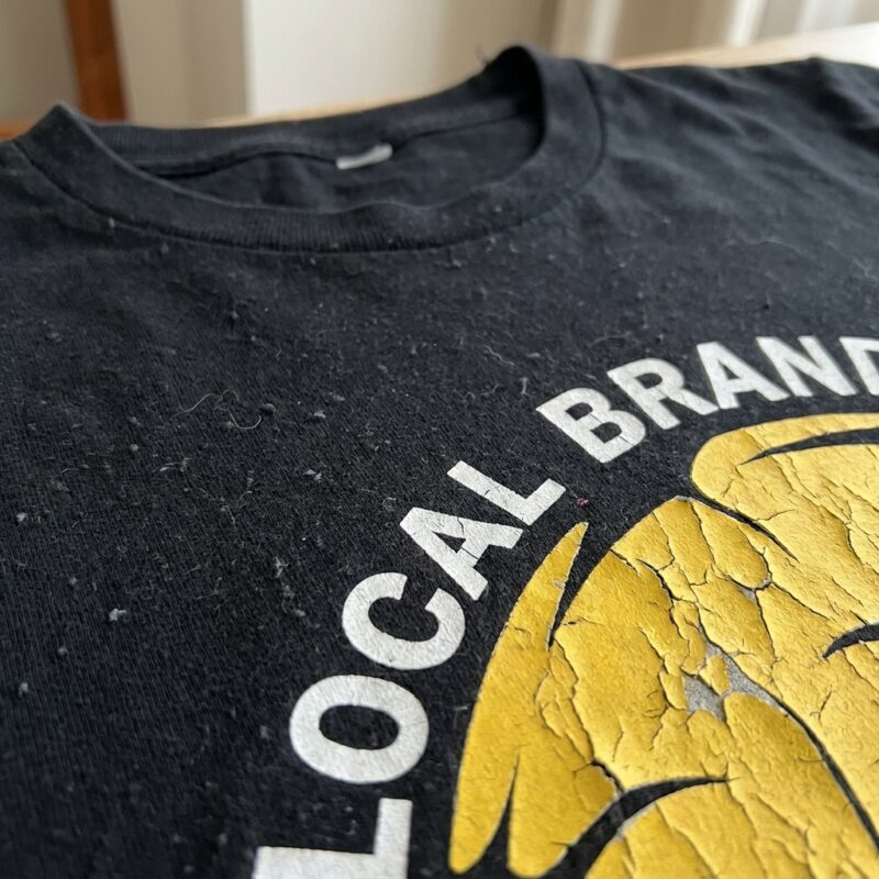 Hậu quả khi không dùng nước giặt giữ màu áo thun local brand